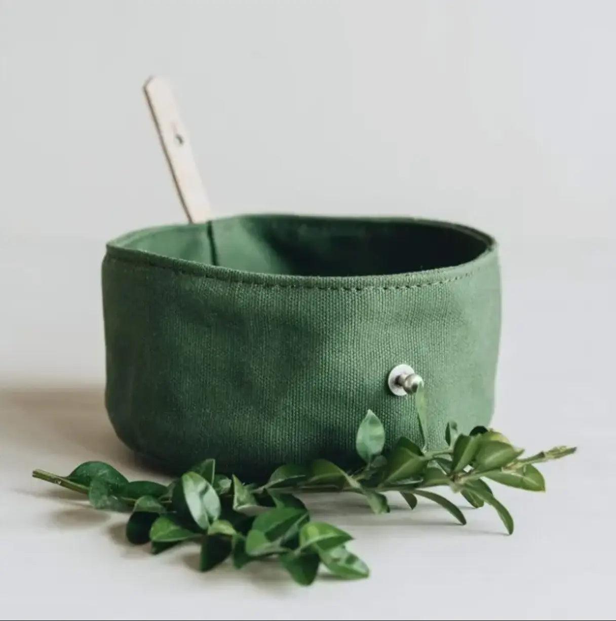 Waterproof Portable Pet Dog Water Bowl Waxed Canvas Pet Feeding Bowl The Little Pooch