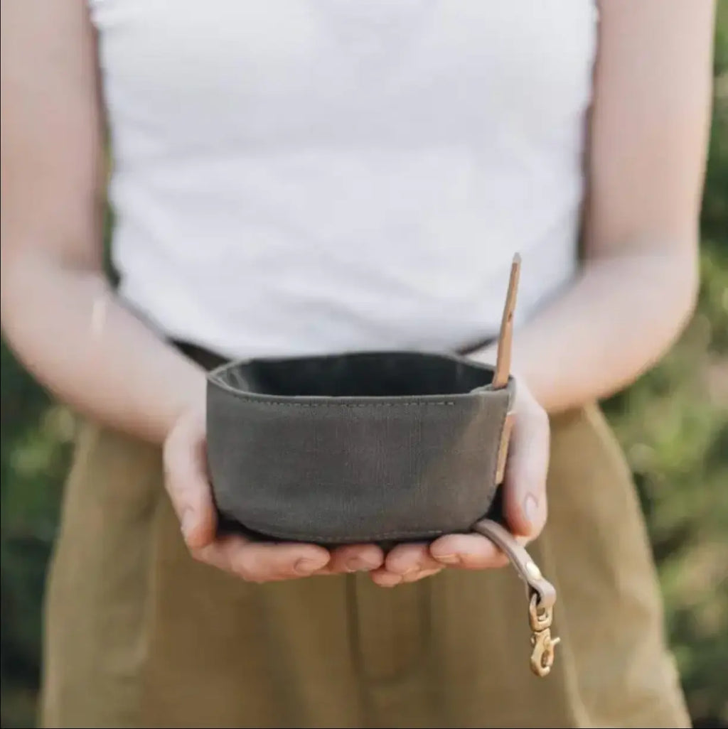 Waterproof Portable Pet Dog Water Bowl Waxed Canvas Pet Feeding Bowl The Little Pooch