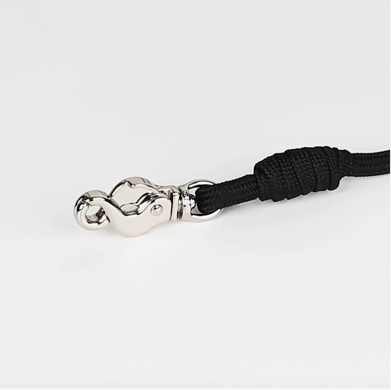 The Essential Leash Hozi