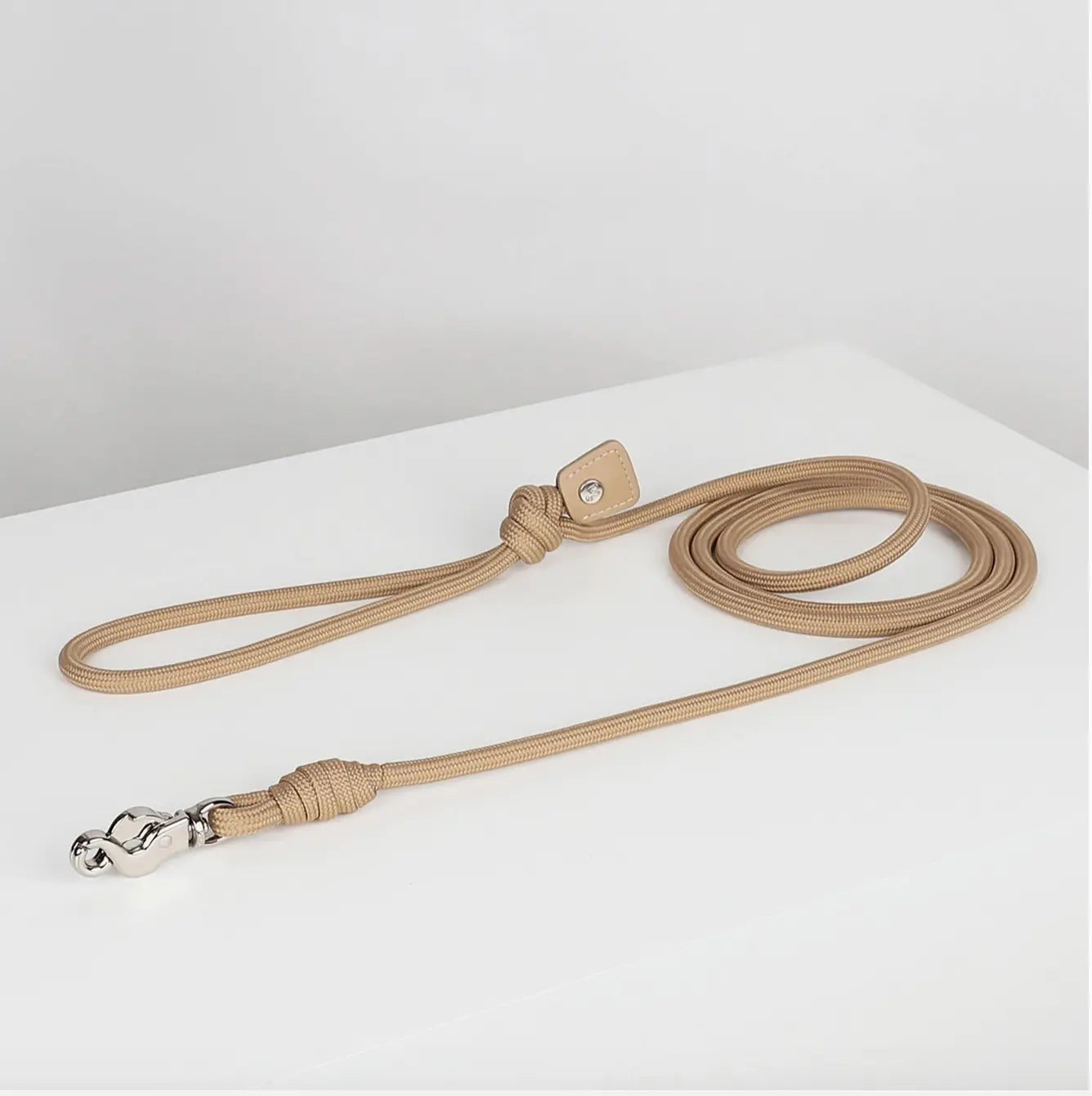 The Essential Leash Hozi